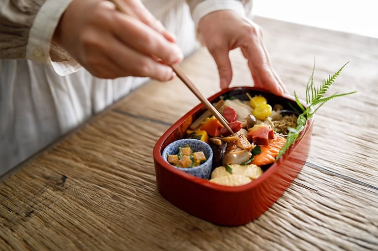 料理家・井植雅子氏から学ぶ季節の食材をおいしくいただく「お弁当料理」 −抹茶とお菓子付き−