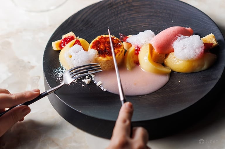 京都「西洋茶屋 山本」和素材が香るアシェットデセールのコースを堪能 −食材の解説付き−