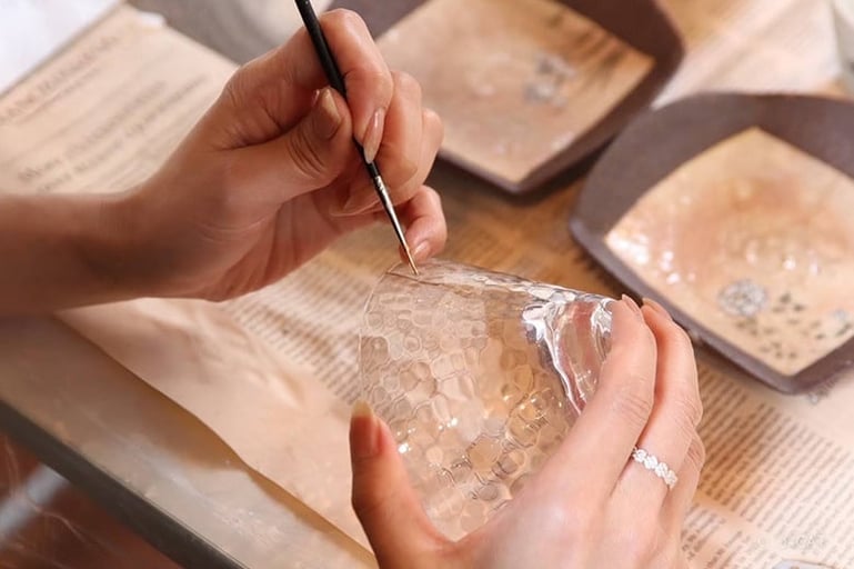 思いのままに楽しむ金継ぎ体験で大切な品に新たな魅力を宿す −日本橋「EnCounter」にて−