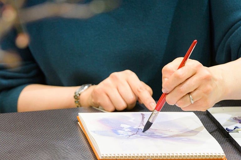 洋画家・松尾直子氏と透明水彩で描く季節の花【全3回】Otonami Lounge Tokyoにて