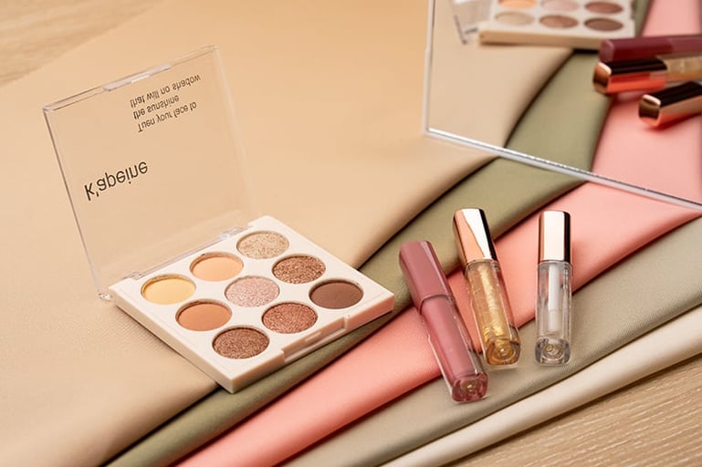 自分に似合う色と装いを学ぶ色彩×骨格講座 −Otonami Lounge Tokyoにて−