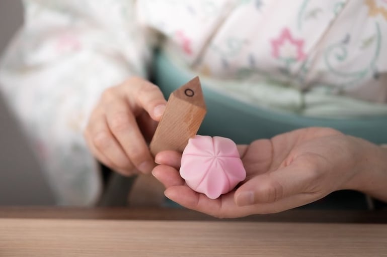 四季の移ろいを感じる上生菓子づくり −Otonami Lounge Tokyoにて−