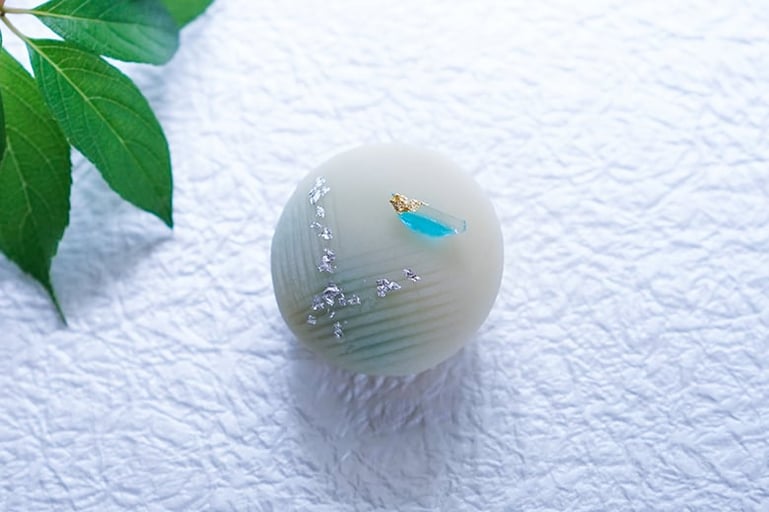 あとりえ珠庵「玻璃色ういろう」から広がる季節の和菓子づくり −日本橋「EnCounter」にて−