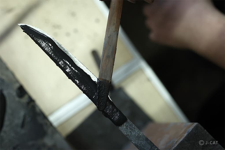 京都・亀岡「将大鍛刀場」刀匠に教わるオリジナルデザインの小刀づくり