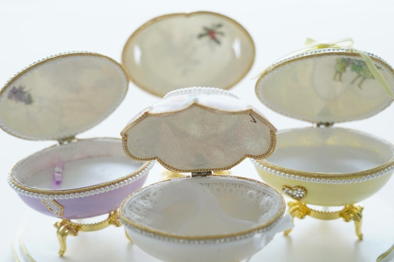 卵の殻をアートで彩るエッグアート制作体験 成城「olupono」にて