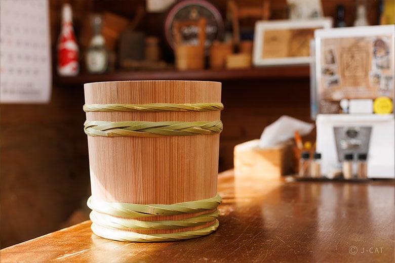 堺の老舗「糀屋雨風」で伝統的な木桶仕込みの味噌づくり 限定ランチ付き