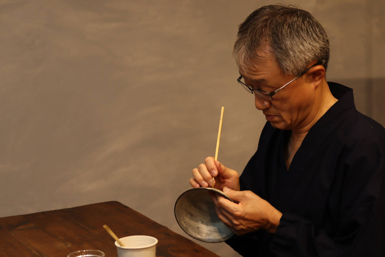 器のプロに学ぶ現代風金継ぎ体験と和食器講座 南青山のギャラリーにて