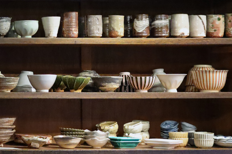 南青山「うつわ 御結 HANARE」プロに学ぶ現代風金継ぎ体験と和食器講座