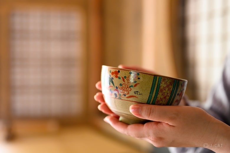 中将姫の伝説が残る古刹「當麻寺 中之坊」で写仏・写経体験 −旧国宝の