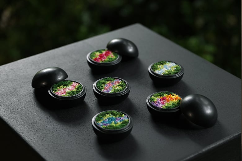 美術作家・亀井紀彦氏と作る花のアートオブジェ 北鎌倉のアトリエにて