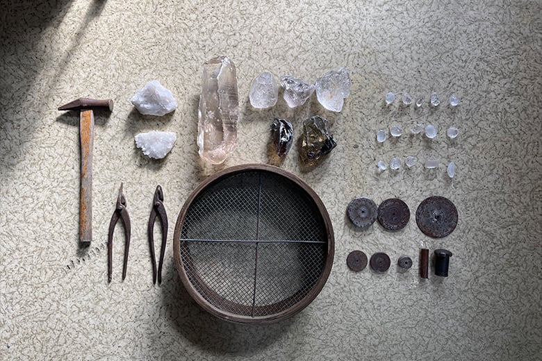 甲府「TO LABO」水晶またはアクアマリンを自らの手で磨き輝かせる