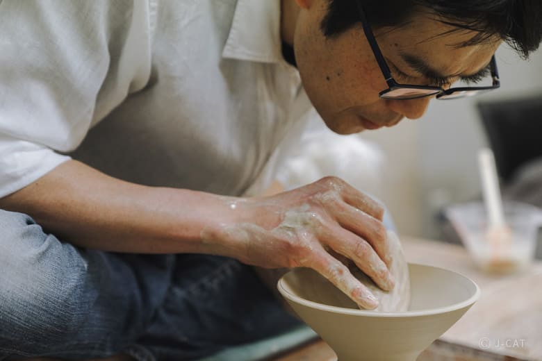 京都「蘇嶐窯」で手びねりの陶芸体験 工房見学付き特別プラン