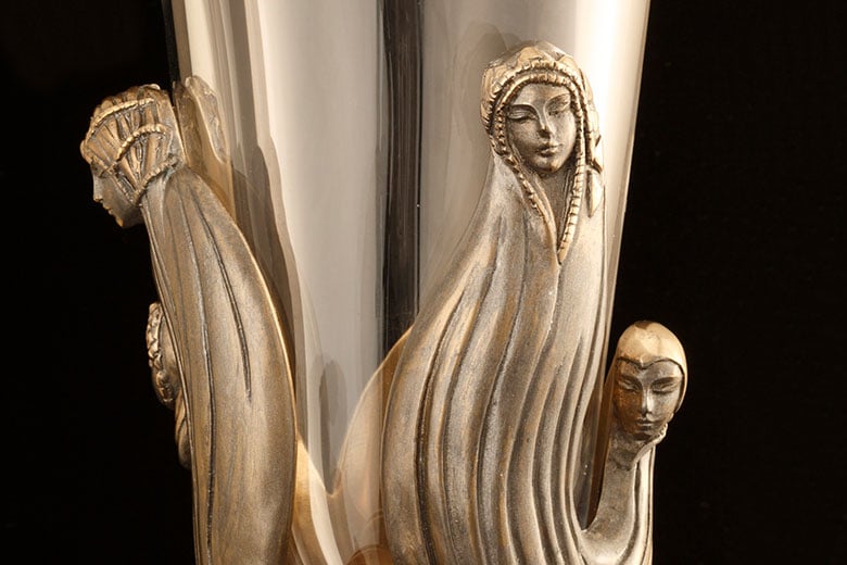 青山「メゾンドミュゼ」アール・デコの巨匠 エルテの作品と美食を堪能