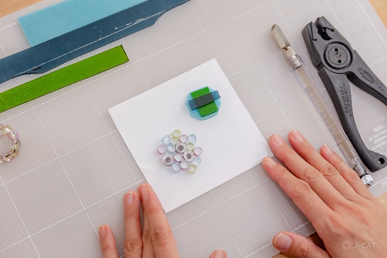 人気ガラス作家・イイノナホ氏の世界 −新宿御苑を望むアトリエで制作