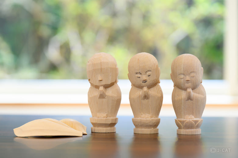 気鋭の仏師・野田康童氏に学ぶ童地蔵づくり 京都「八瀬造佛所」にて