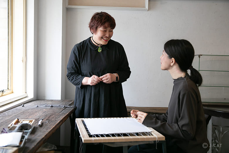 日本刺繍作家・田中京子氏の刺繍講座 ハンカチに刺繍を添える入門編