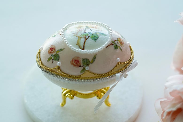 卵の殻をアートで彩るエッグアート制作体験 成城「olupono」にて