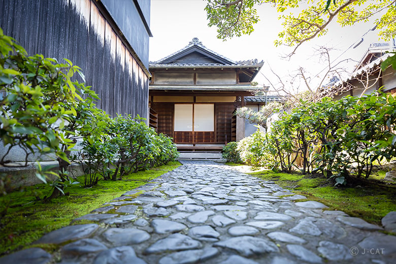 名古屋・徳川将軍ゆかりの茶室で薄茶席体験 有松「竹田嘉兵衛商店」にて