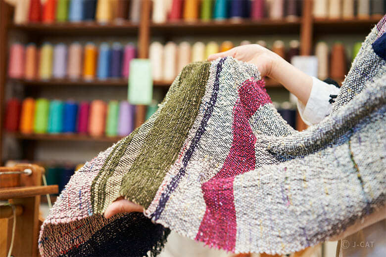 自由な色でつくる“さをり織り”のストール 横浜「手織工房じょうた」
