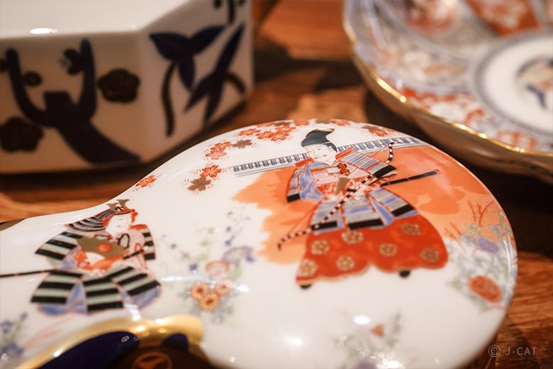 京都「高台寺 丹虎」有田焼の器で味わう特別な天ぷら会席 −深川製磁の