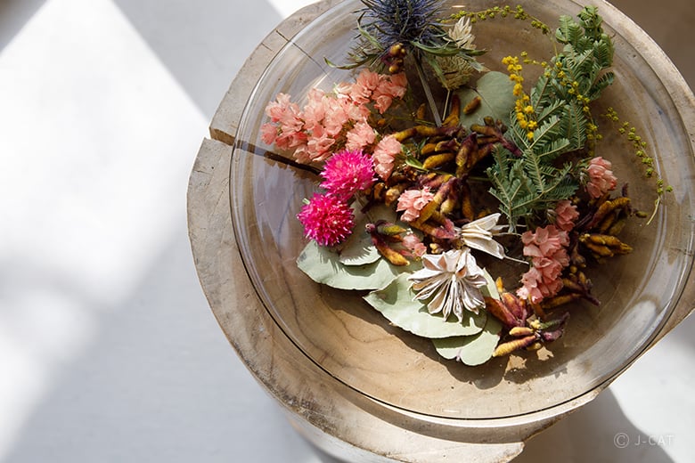 MY PRECIOUS アロマオイル/ドライフラワーと天然石 調香師・津田啓一郎氏と共にアロマオイルづくり −「SOLA KOBE」内の