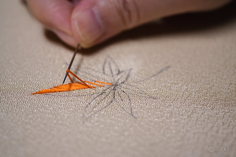 京繍の伝統工芸士・吉岡一郎氏に教わる日本刺繍 京町家「玄想庵」にて