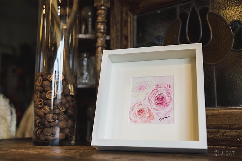 秋桜と薔薇 水彩画 ホワイト額入り
