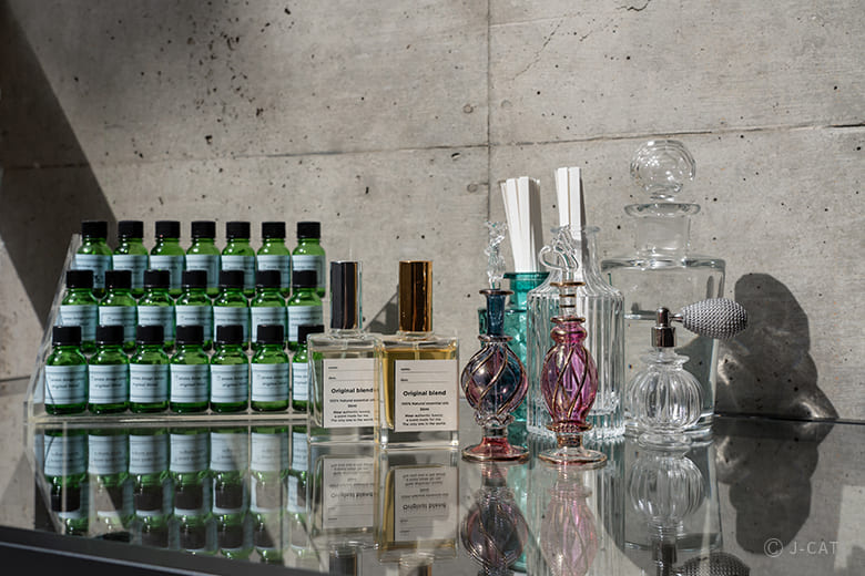 安藤忠雄氏設計の名建築「ザ・ヒルサイド神戸」でアロマ蒸留＆調香体験