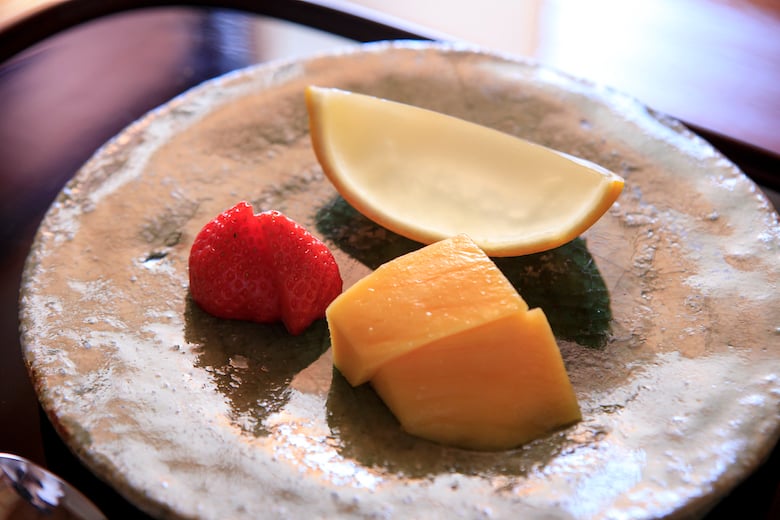 紀尾井町「福田家」二つ星料亭で昼の特別会席 魯山人作品の鑑賞会付き