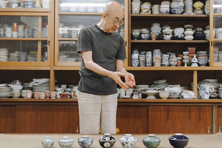 京都の名窯「松谷窯」で陶芸体験 京焼最高峰の職人との合作に挑戦