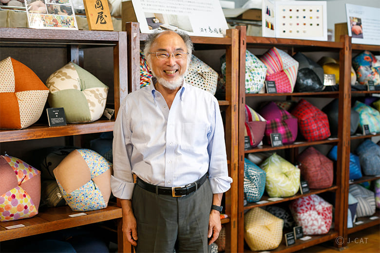 京都「洛中高岡屋」人気の“おじゃみ座布団”をオーダーメイド＆工房見学