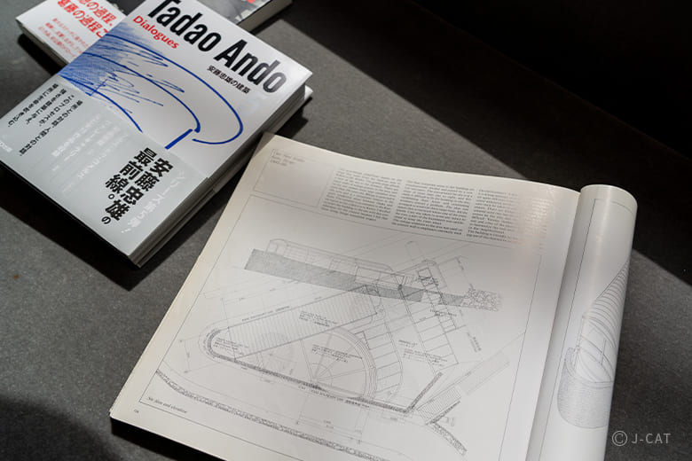 安藤忠雄氏設計の名建築「ザ・ヒルサイド神戸」を解説付きで巡る