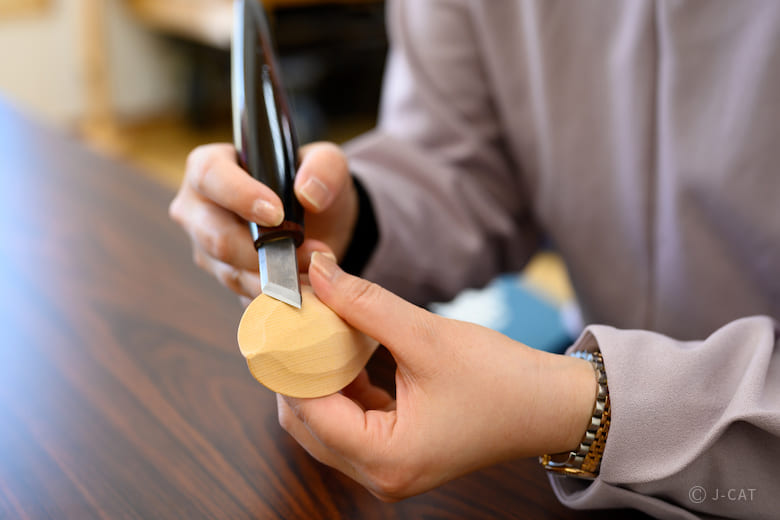 気鋭の仏師・野田康童氏に学ぶ童地蔵づくり 京都「八瀬造佛所」にて