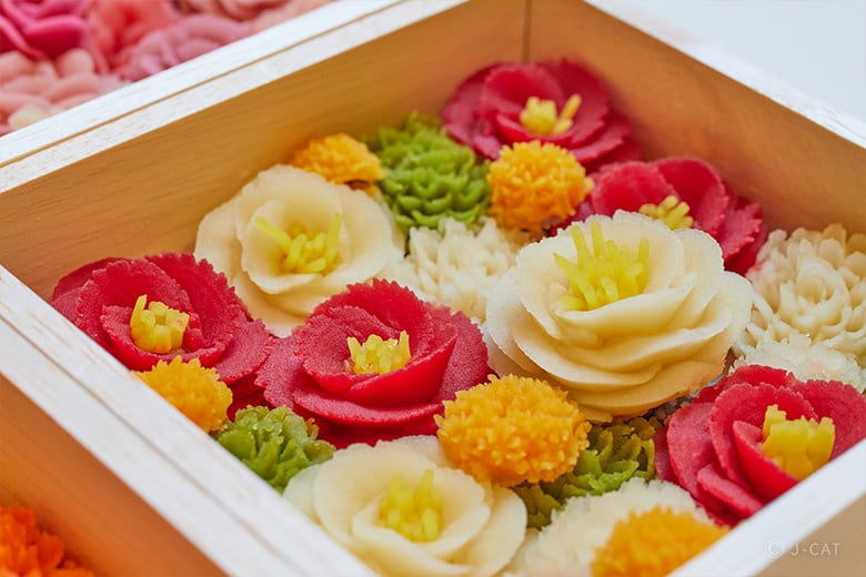 おもてなしに喜ばれる「あんこのお花」作り −和なはアートフード協会