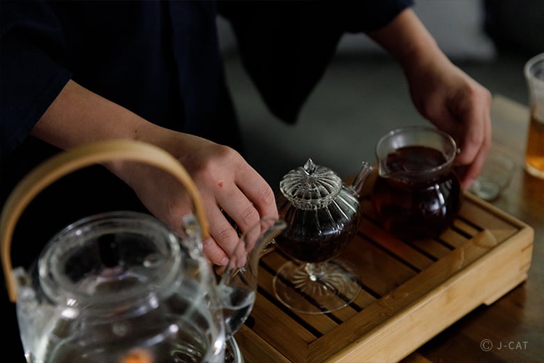 中国茶藝師I 本格中国茶を静かに楽しむ隠れ家詳細👇 気になったら「保存